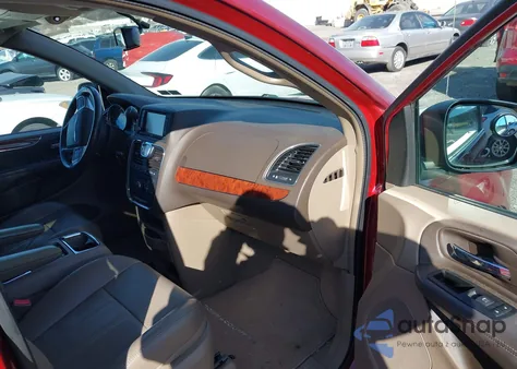 2013 Chrysler Town & Country Touring from USA, damaged, VIN 2C4RC1BG8DR510025